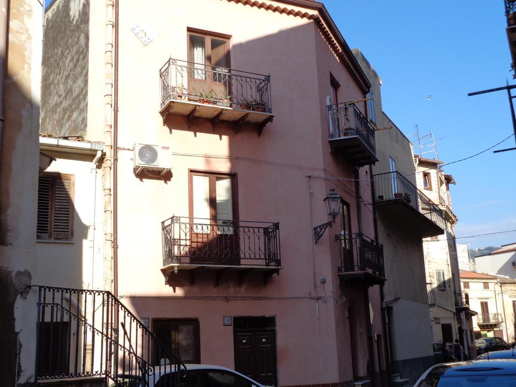 Casa Luigi Sergio - Affitto Breve Leilighet Santo Stefano di Camastra Rom bilde